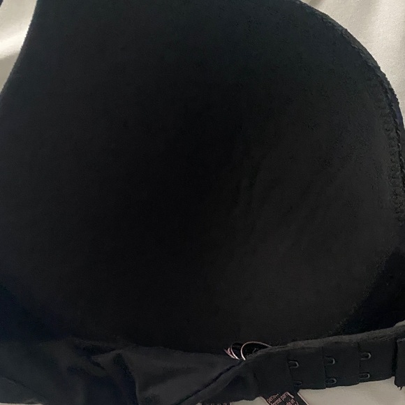 Victoria's Secret Black Lace-Trim Push-Up Bra Size 38C Pre Owner - Picture 10 of 12